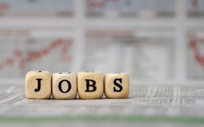 Le langage corporel : Votre arme inattendue pour décrocher un emploi